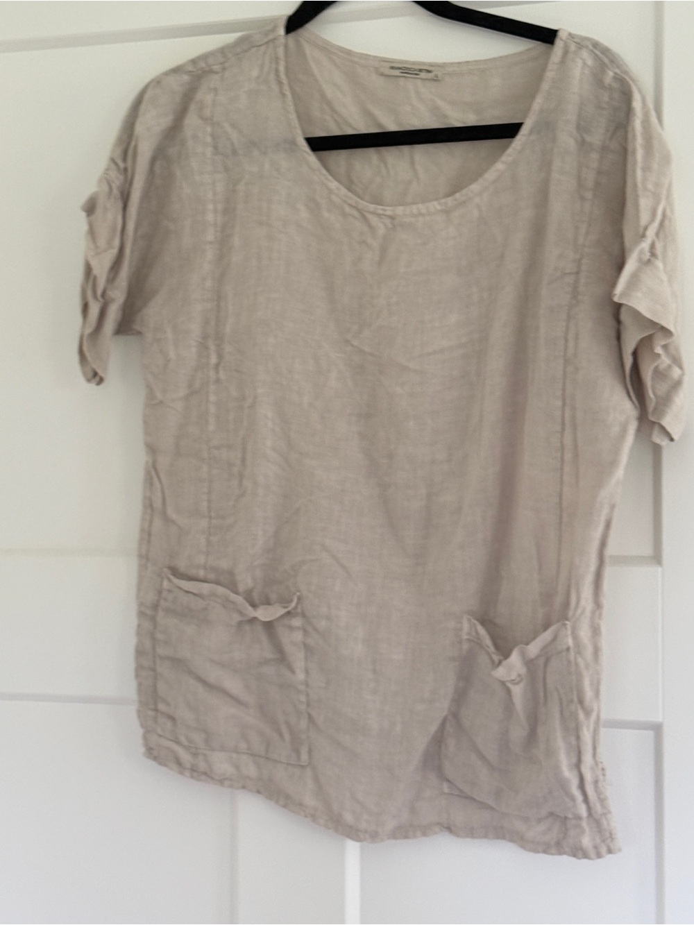 Linen Scoop Neck Short Sleeve Top in Light Beige